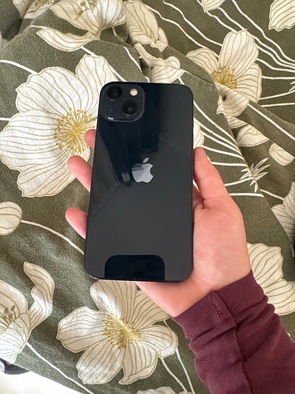 Apple iPhone 13 128 GB svart