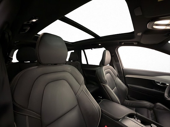 Volvo XC90 25 of 30