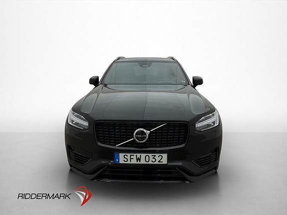 Volvo XC90 2 of 30