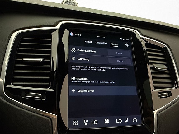 Volvo XC90 23 of 30
