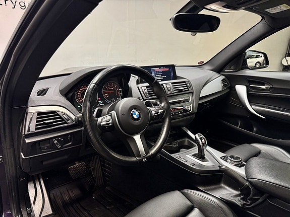 BMW M235i 10 of 23