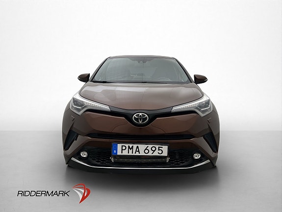 Toyota C-HR 2 of 5
