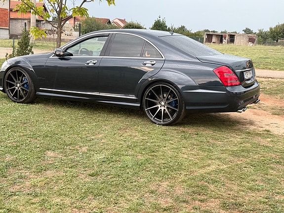Mercedes-Benz S350 4 of 5