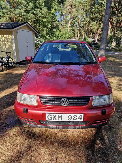 Volkswagen Polo 2 of 12