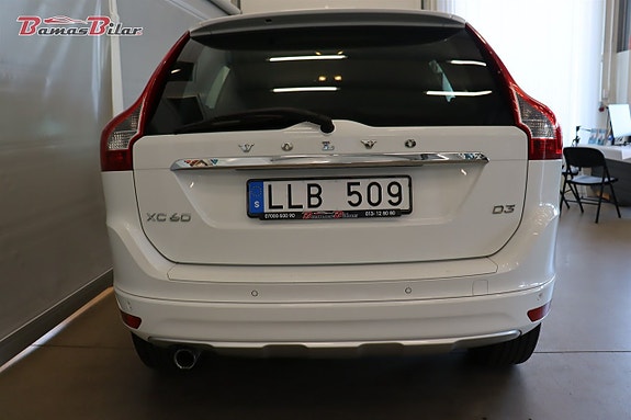 Volvo XC60 4 of 18