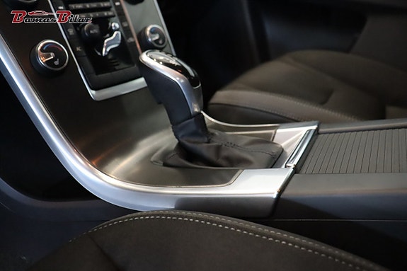 Volvo XC60 10 of 18