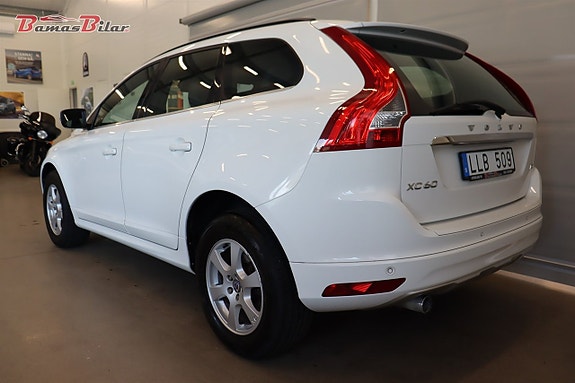Volvo XC60 3 of 18