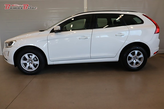 Volvo XC60 2 of 18