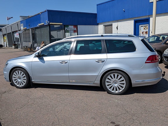 Volkswagen Passat 4 of 13