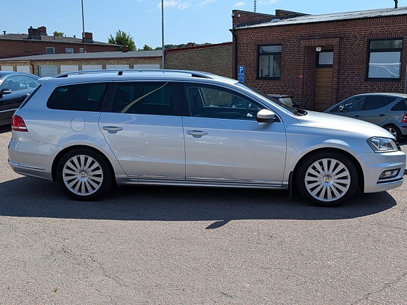 Volkswagen Passat 8 of 13