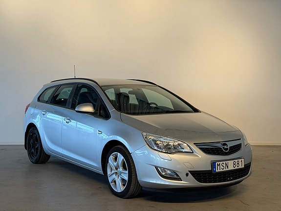 Opel Astra 2 of 5
