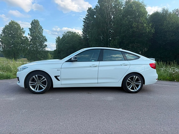 BMW 320d 4 of 5