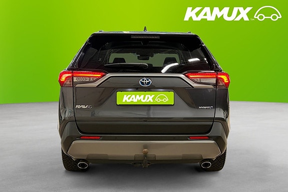Toyota RAV4 4 of 24