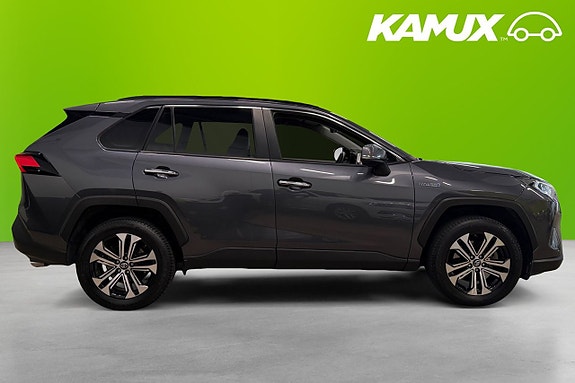 Toyota RAV4 2 of 24