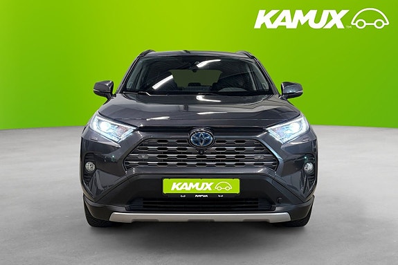 Toyota RAV4 5 of 24
