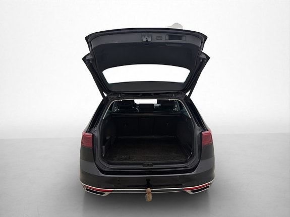 Volkswagen Passat 29 of 30