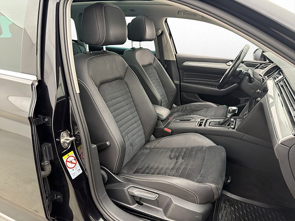 Volkswagen Passat 15 of 30