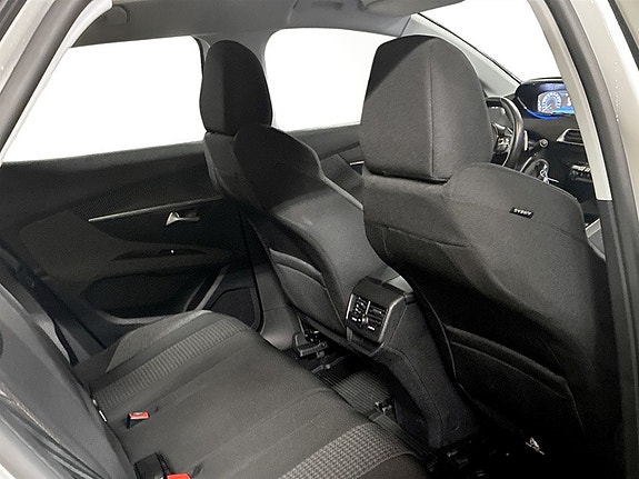 Peugeot 3008 14 of 18