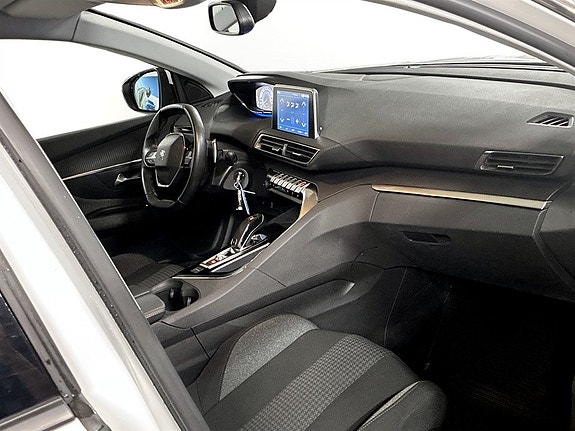 Peugeot 3008 13 of 18