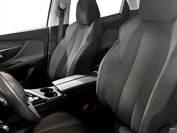 Peugeot 3008 5 of 5
