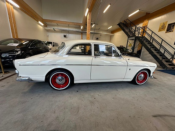 Volvo Amazon 3 of 5