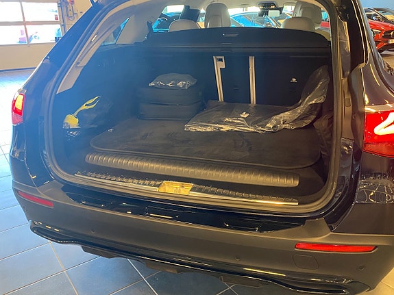 Mercedes-Benz E300 18 of 20