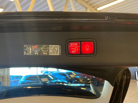 Mercedes-Benz E300 19 of 20
