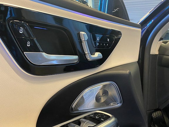 Mercedes-Benz E300 17 of 20