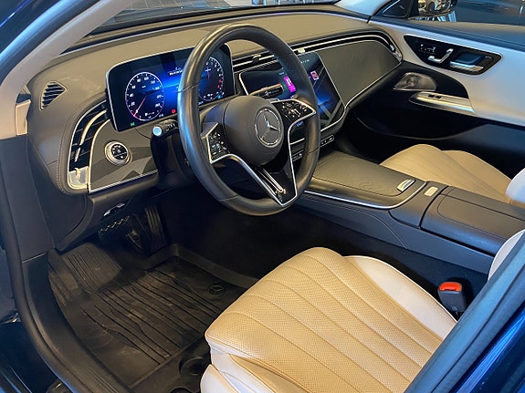 Mercedes-Benz E300 10 of 20