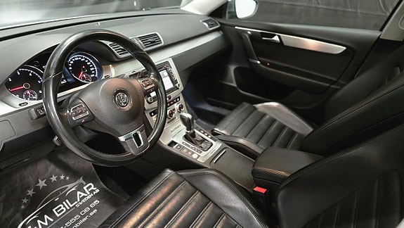 Volkswagen Passat Alltrack 9 of 30