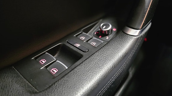 Volkswagen Passat Alltrack 25 of 30