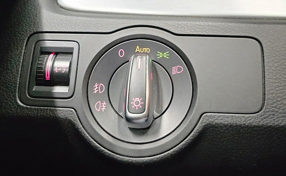 Volkswagen Passat Alltrack 24 of 30