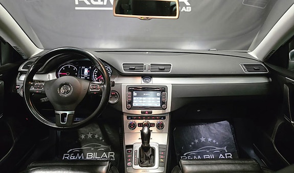 Volkswagen Passat Alltrack 10 of 30