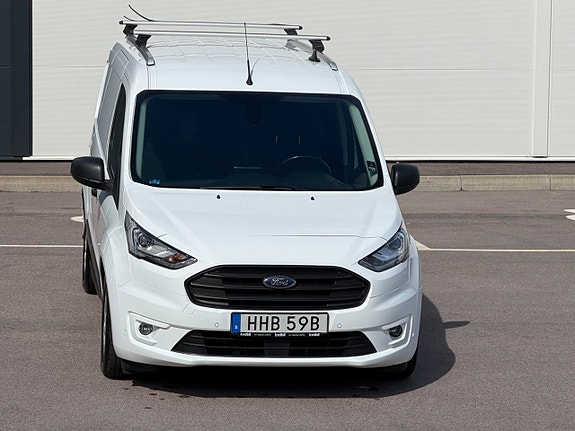 Ford Transit Connect 4 of 5