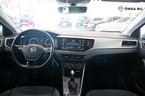 Volkswagen Polo 10 of 15