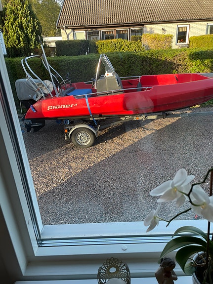 Pioner 17 med Evinrude 75 E-tec och trailer 3 of 3