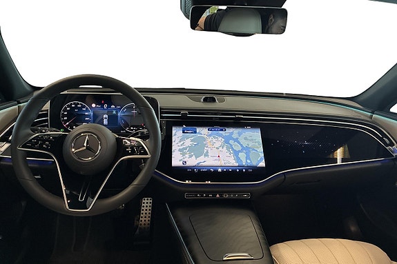 Mercedes-Benz E300 9 of 29