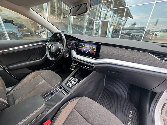 Skoda Octavia Scout 17 of 18
