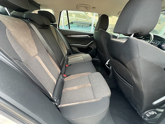 Skoda Octavia Scout 15 of 18
