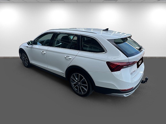 Skoda Octavia Scout 6 of 18
