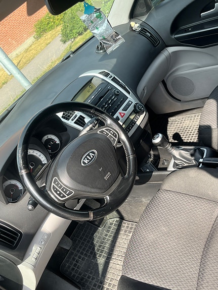 Kia Ceed 3 of 6