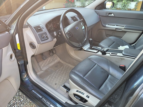 Volvo V50 4 of 10