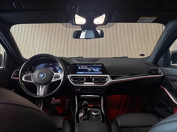 BMW 330e 12 of 30
