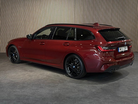 BMW 330e 7 of 30