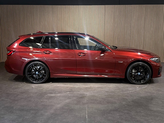 BMW 330e 3 of 5
