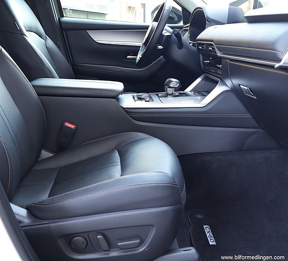 Mazda CX-60 5 of 5