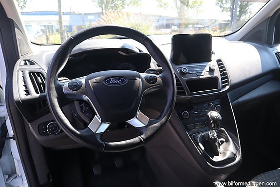 Ford Transit Connect 3 of 5