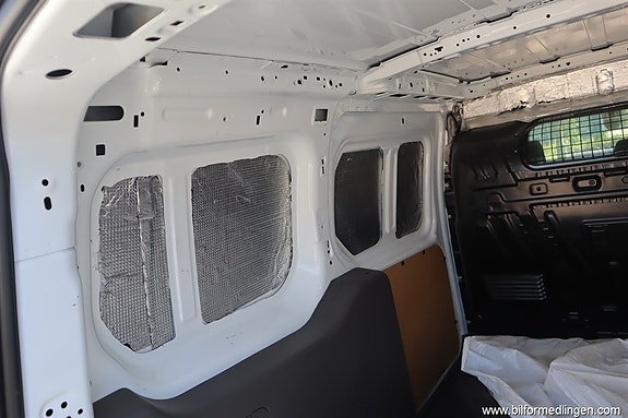 Ford Transit Connect 13 of 15