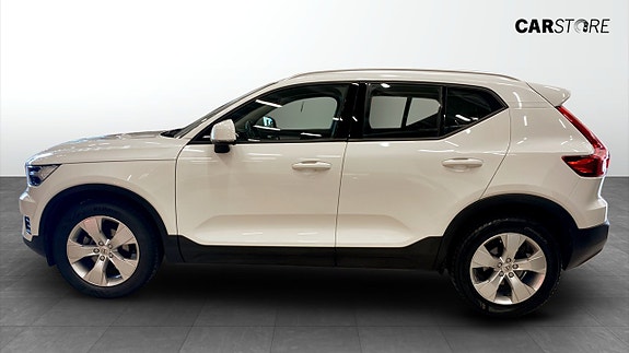 Volvo XC40 6 of 16