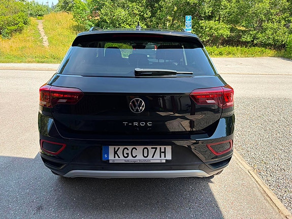 Volkswagen T-Roc 4 of 5